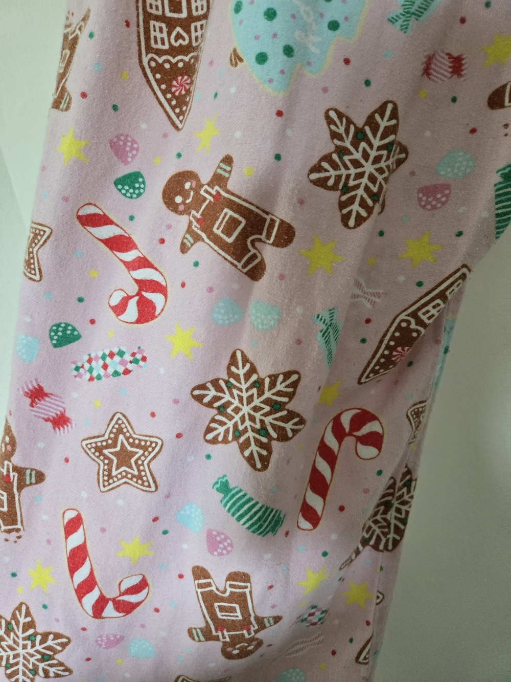 Old Navy Pink Holiday Gingerbread Print Pajama Pants with Red Drawstring - Picture 5 of 5
